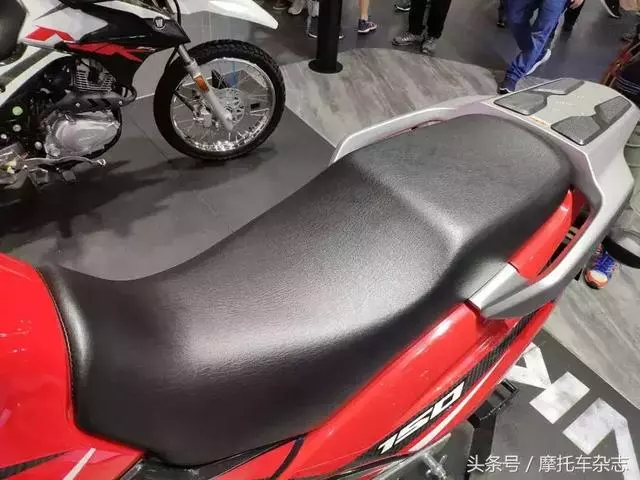沒開發布會也看點十足,豪爵展位上這些車都是怎麼一回事?