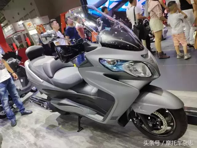 沒開發布會也看點十足,豪爵展位上這些車都是怎麼一回事?