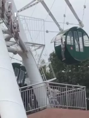 5歲男童獨坐摩天輪…半空「上吊直掛」停止掙扎 遊客全嚇壞