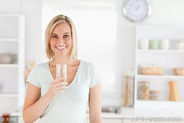 晚上總是口渴是什麼原因?拋開別的不說,與這2點有關