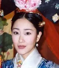 結婚10年丈夫出軌8次,花1億包養閨蜜,她知道後得抑鬱症自殺!