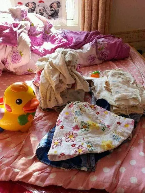 生完孩子,婆婆來看孫子,打開她帶來的大箱子,我嚇得扔了出去
