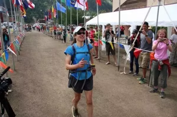 女跑者越野賽摔傷身亡令人扼腕,這些時候退賽才是最佳選擇