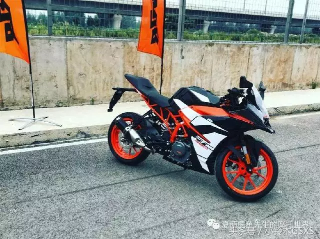 「純粹」的小排量運動型摩托車,賽道試駕2018款KTM RC390