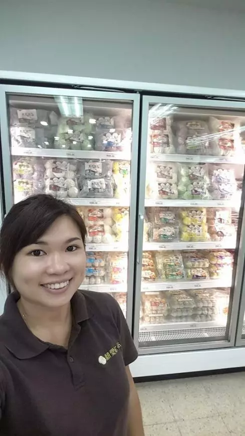 【態度決定一切!】90後的她曾經出了名「串」到爆,如今在Pasar賣糕點月入RM10K!