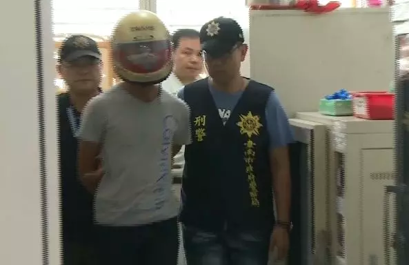 吵「蚵仔鮮不鮮」!父作勢打 子腳滑誤扣扳機殺