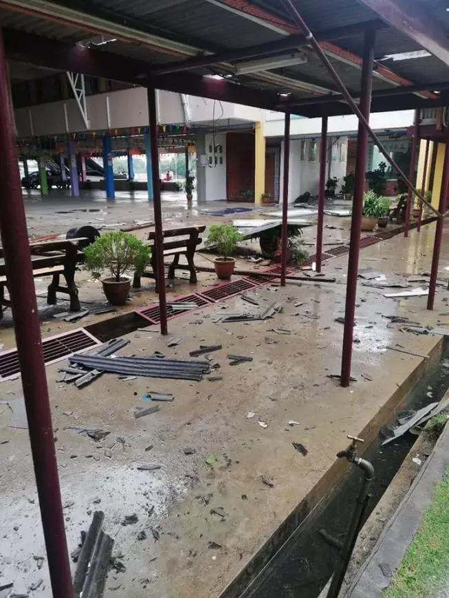 【暴風襲擊Kedah!】吉華國中課室屋頂倒塌,砸中5名學生緊急送院!