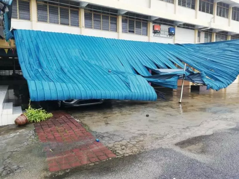 【暴風襲擊Kedah!】吉華國中課室屋頂倒塌,砸中5名學生緊急送院!