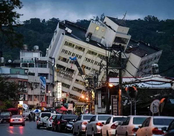 半夜睡覺遇「強震」怎麼辦?專家建議,只要房間做到「這幾點」,「躺在床上」就安全了!