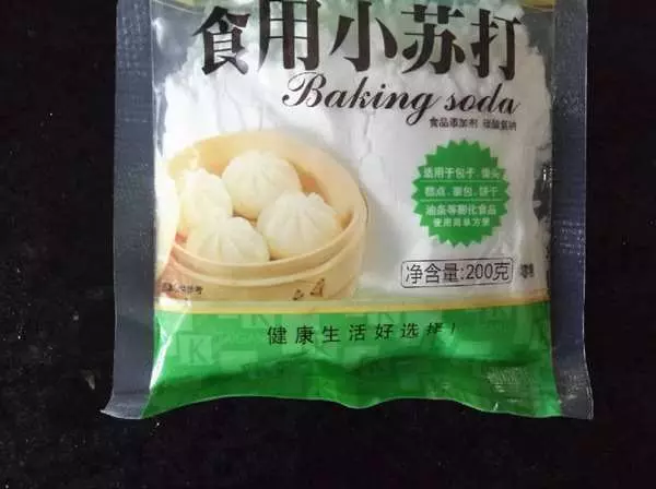 家裡「小強」趴趴造!用「這兩種粉」來殺蟑,滅蟑效果絕對比「用藥」還要強上100倍!