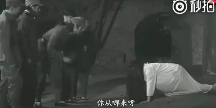 當貞子爬錯年代?被中國解放軍收留「農村大媽將她同化...」:結局整個超展開!(影)