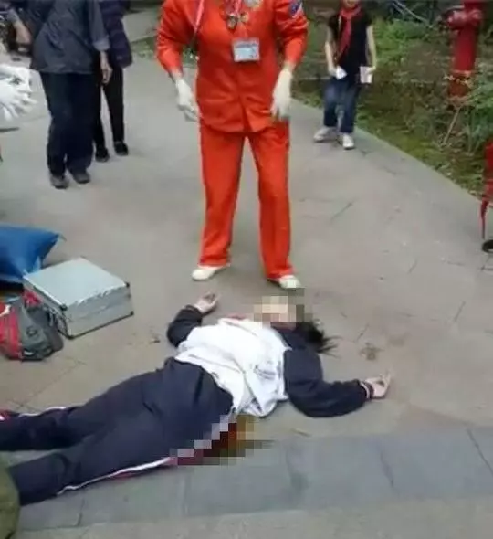 初中生跳樓身亡,死者家中發現的遺書,女孩今年14歲