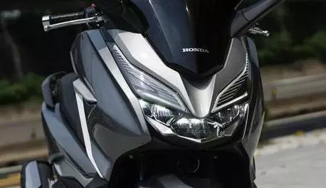本田發布全球戰略型大踏板摩托車,性能優異,並且配置豐富!