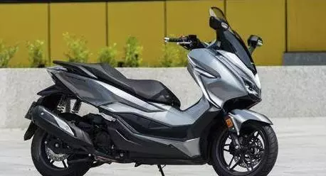 本田發布全球戰略型大踏板摩托車,性能優異,並且配置豐富!