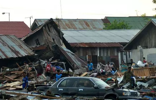印尼21歲空管員地震時拒撤離 助客機起飛後喪生,犧牲自己,卻挽救了數百人的生命