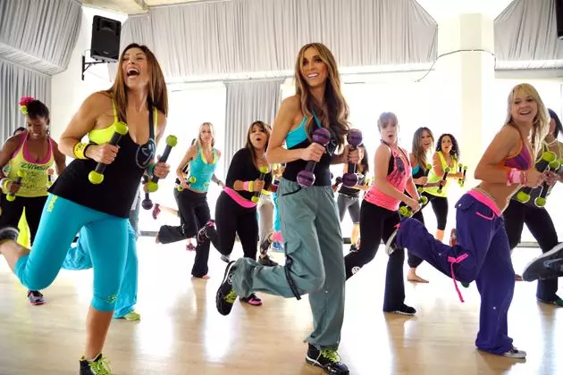 有氧健身減肥舞《 ZUMBA》(西方人與東方人跳zumba的區別 )