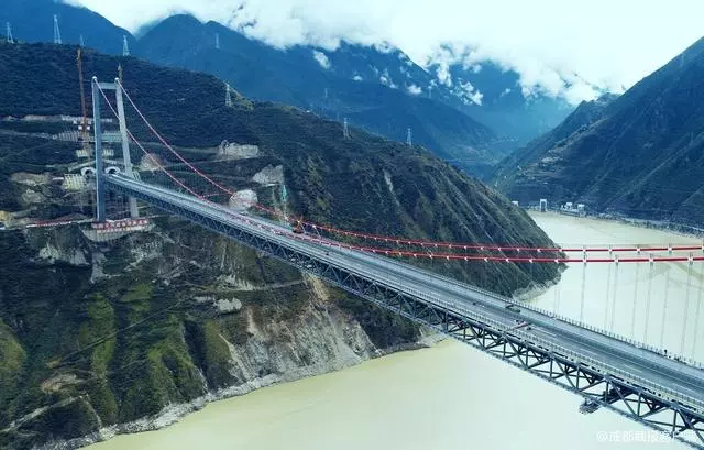 好消息!雅康高速「川藏第一橋」修通啦