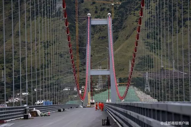 好消息!雅康高速「川藏第一橋」修通啦