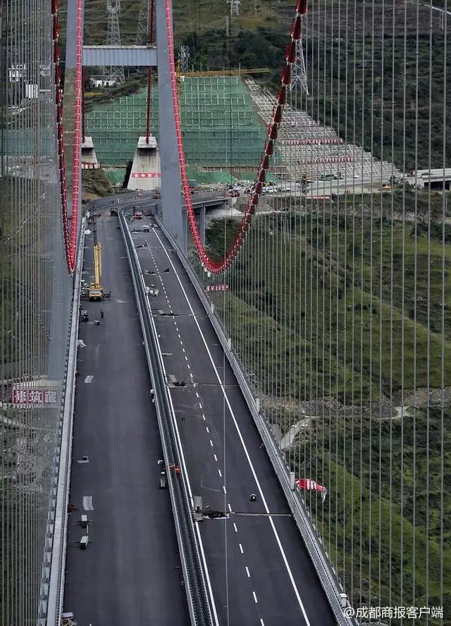 好消息!雅康高速「川藏第一橋」修通啦