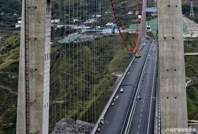 好消息!雅康高速「川藏第一橋」修通啦