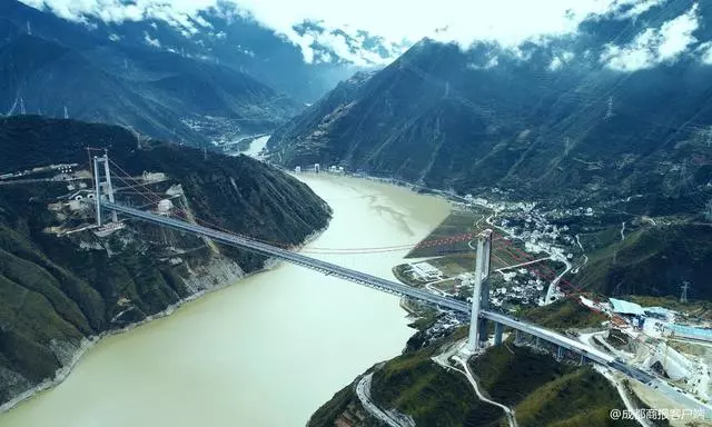 好消息!雅康高速「川藏第一橋」修通啦