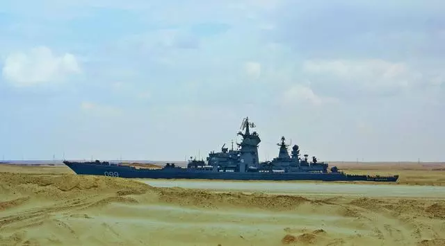 地球上最致命5型戰艦出爐?最新出現的055萬噸級大艦上榜