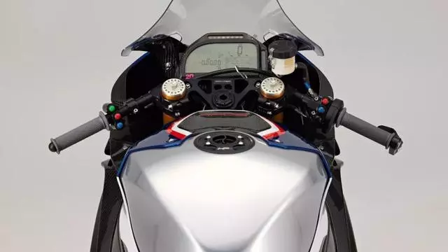 價值百萬的超級機車,男人的終極大玩具!