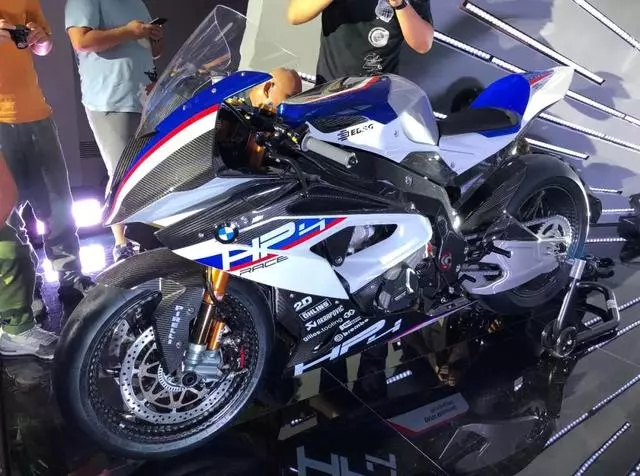 價值百萬的超級機車,男人的終極大玩具!