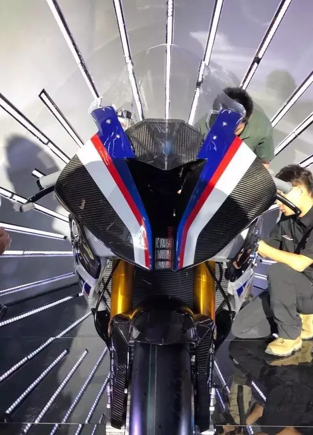 價值百萬的超級機車,男人的終極大玩具!