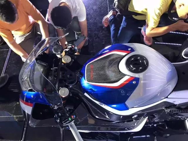 價值百萬的超級機車,男人的終極大玩具!