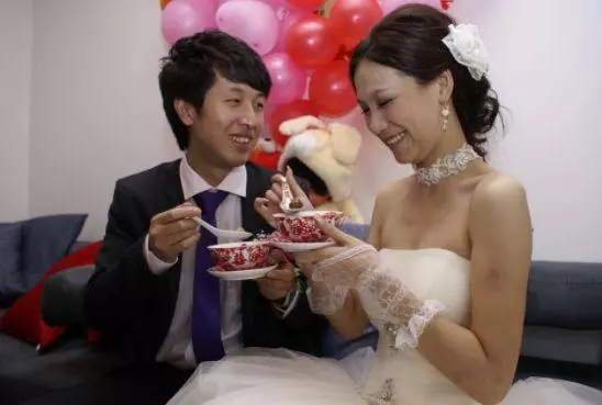 丈母娘50大壽,我和媳婦回家祝賀,聽到廚房裡對話,我一分不給了