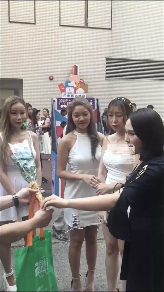 大叔求婚小模…遭嗆「先交出豪宅」!影片流出 網全驚嚇:本人長這樣?(16P+影)