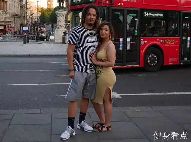 女子跟著健身計劃練深蹲,持續30天後有何改變?可能不如你所願
