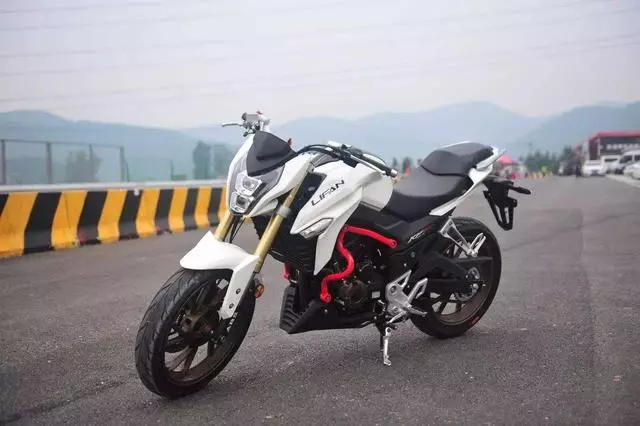 國產摩托車崛起,250CC只賣一萬多,力帆是要放大招了