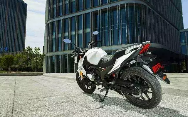 國產摩托車崛起,250CC只賣一萬多,力帆是要放大招了