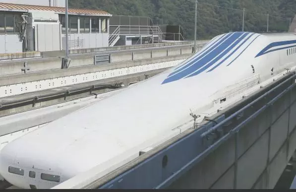 中國首列600 km/h列車2020年試運行