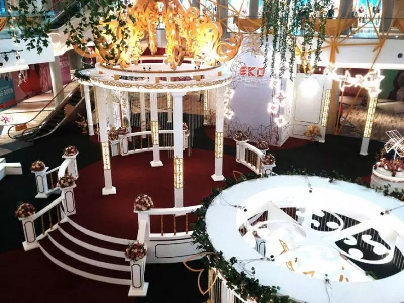 【這難道是藝術?】KL最新商場Eko Cheras Mall新開張,網友曝光真實樣貌:差很大!