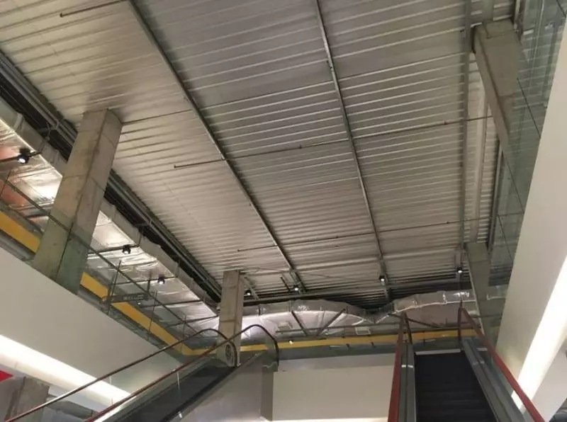 【這難道是藝術?】KL最新商場Eko Cheras Mall新開張,網友曝光真實樣貌:差很大!
