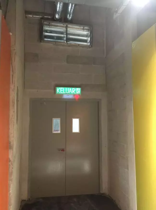 【這難道是藝術?】KL最新商場Eko Cheras Mall新開張,網友曝光真實樣貌:差很大!
