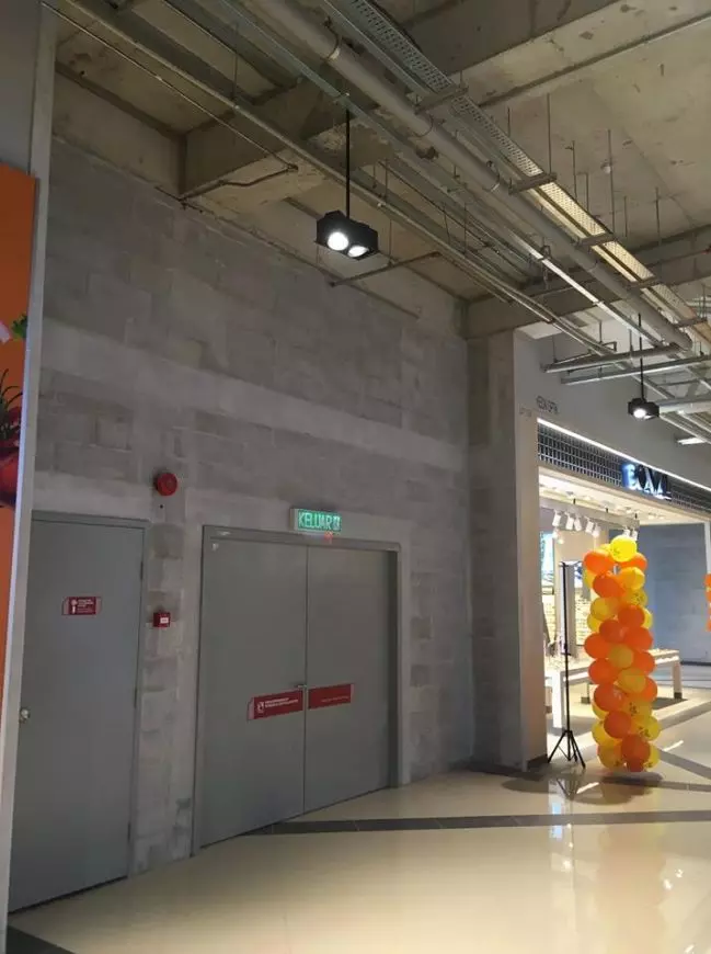 【這難道是藝術?】KL最新商場Eko Cheras Mall新開張,網友曝光真實樣貌:差很大!