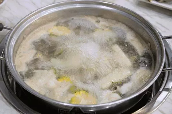 「今日推薦 · 6款滋補湯」秋天就得湯補!趕走脾虛、咳嗽、腎虛……