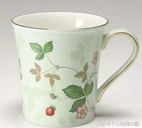 心理測試:你覺得哪個水杯裡有水?測出你到底有多聰明?