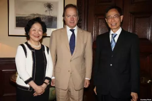 央視女記者在英國怒斥「漢奸」,來扒一扒他們的嘴臉