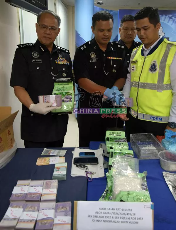 毒驢車藏10萬現鈔! 遇警圖賄賂遭拒被捕