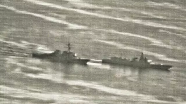 官方公布南海對峙照片:中美戰艦僅隔一條縫,美軍無線電發出怒吼