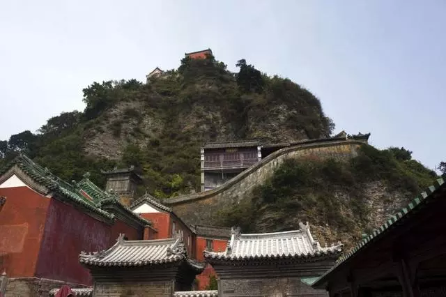 美麗武當山金頂千古之謎