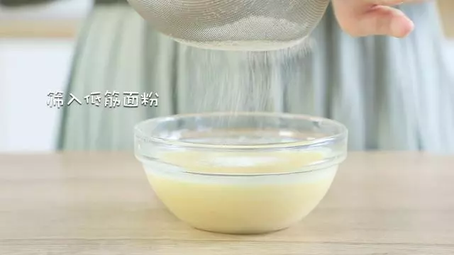 一個水果+一杯酸奶+一個雞蛋,不用烤箱就做出一盤高顏值甜點,吃了都開心到轉圈圈呀