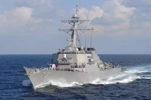 誰說不敢?中國海軍這次很霸氣:7000噸戰艦開足馬力撞向美軍艦