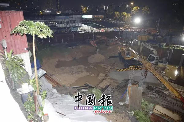 殃及4間住家 舊巴生路上海花園 再土崩