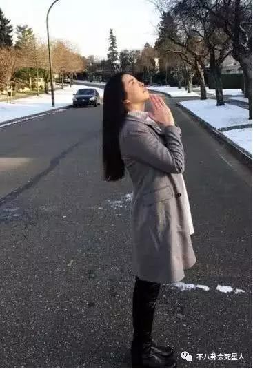 王祖賢被偶遇吃素食火鍋,吃齋多年卻成駝背,美人遲暮身材大變樣
